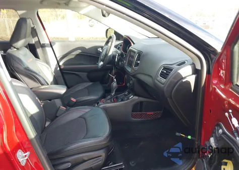 2018 Jeep Compass Trailhawk 4X4 from USA, damaged, VIN 3C4NJDDB3JT116870